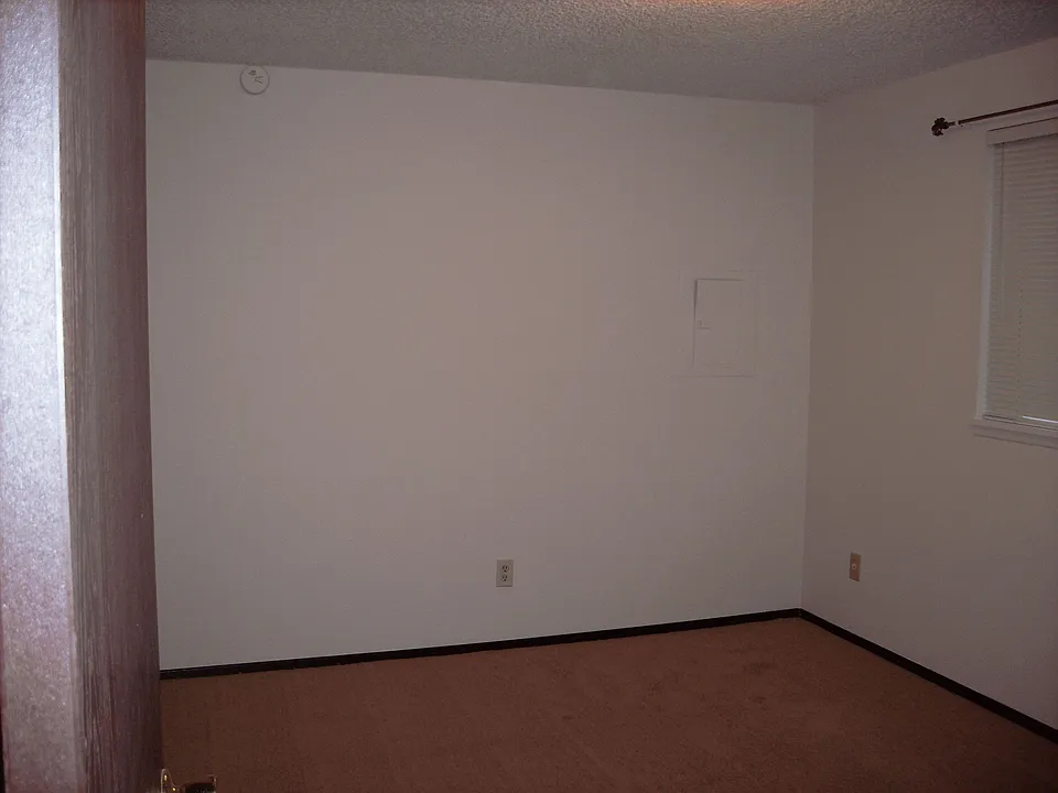 Building Photo 4