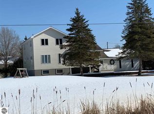 311 S Castor Rd, Shepherd, MI 48883