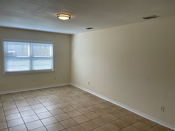 3rd image of 323 E 65th St