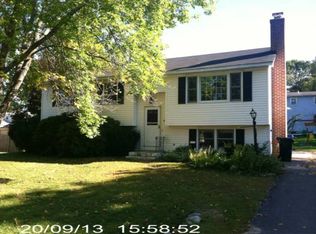 49 Pine Hill Ave, Manchester, NH 03102