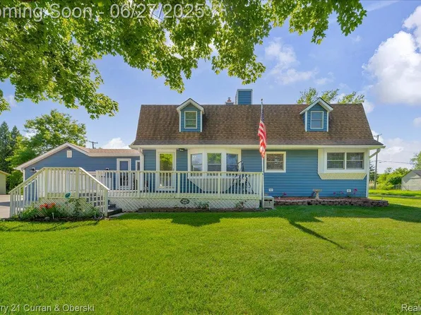 32342 Truman Rd, Rockwood, MI 48173
