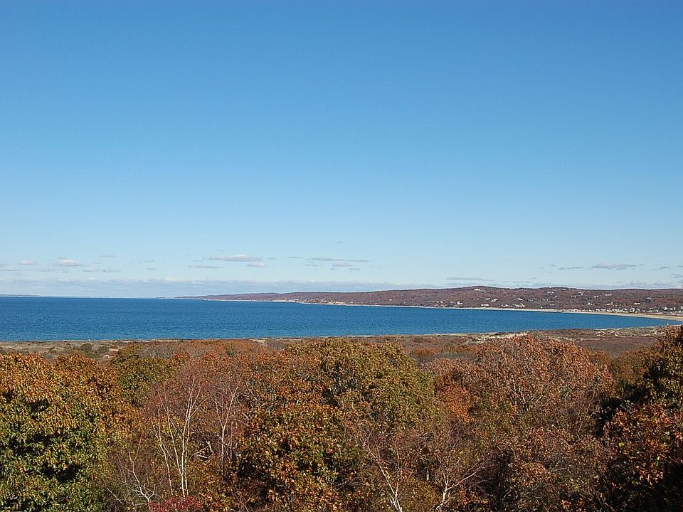 GORGEOUS VIEWS OF VINEYARD SOUND