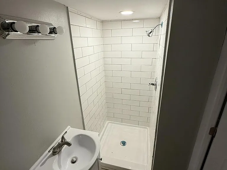 3704 W Belvedere Ave — Photo 16