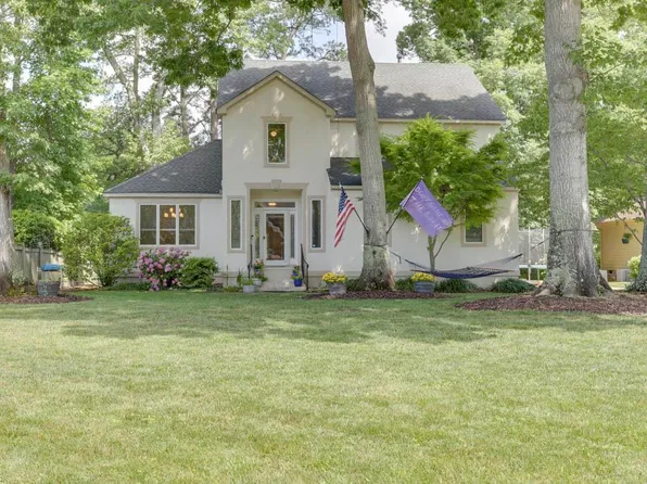 1208 Smith Cove Cir, Virginia Beach, VA 23455