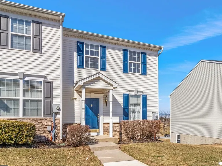3884 Cannon Ln — Photo 1