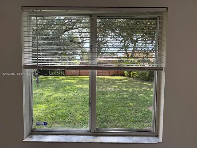 4 bed, 2.0 bath, $3,200 — Photo 4