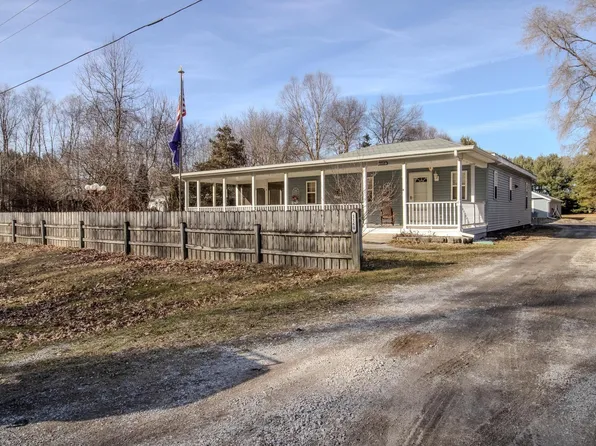 1160 E State Road 10, Knox, IN 46534
