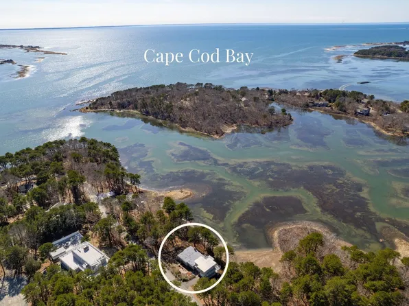116 Bayberry Lane, Wellfleet, MA 02667