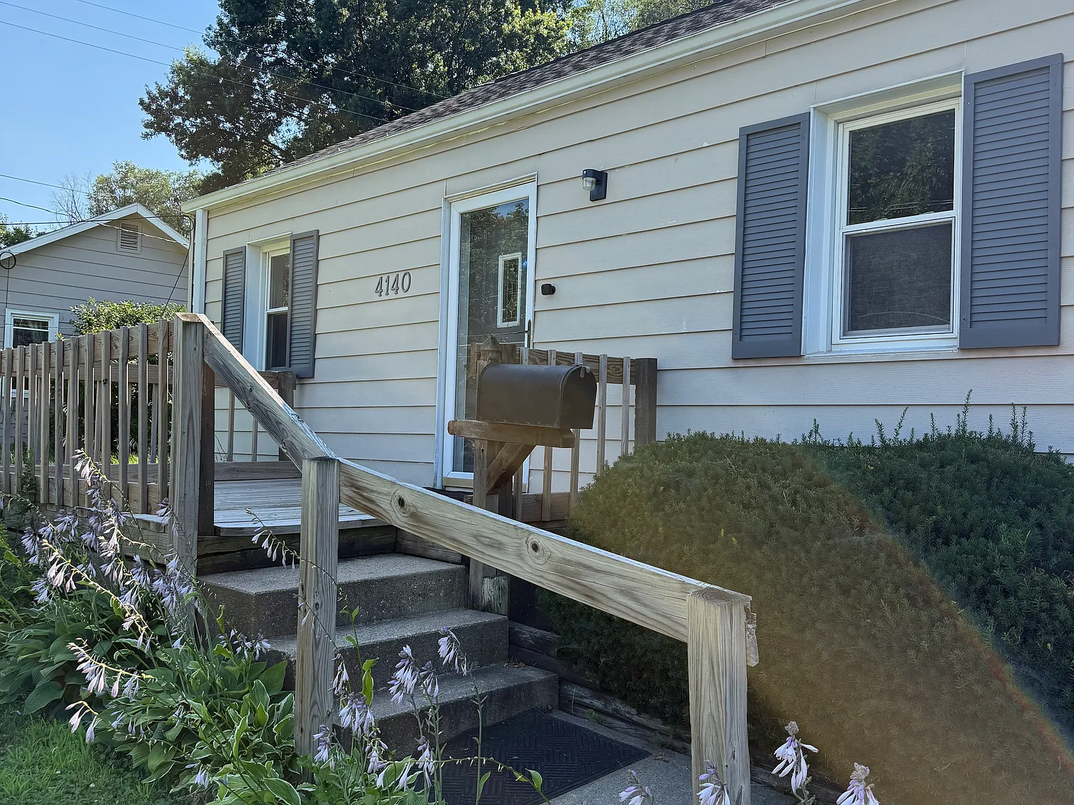 2 bed, 1120 sqft, $1,700 — Photo 2