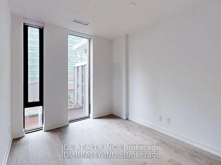 25 Richmond St E #408 — Photo 29