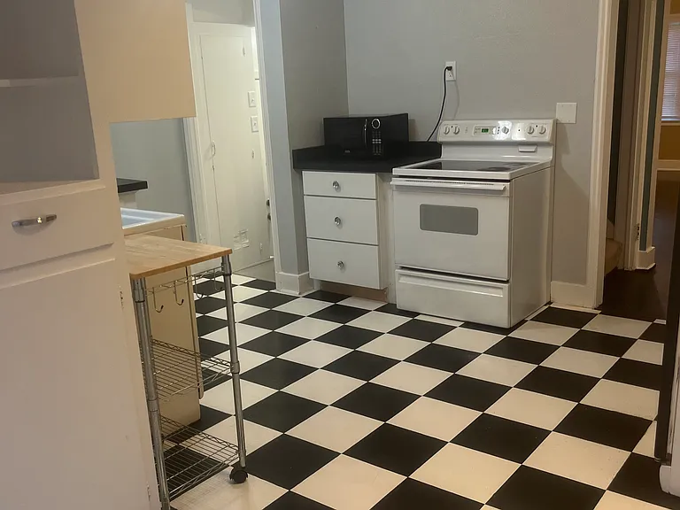5140 Pinkney St — Photo 16
