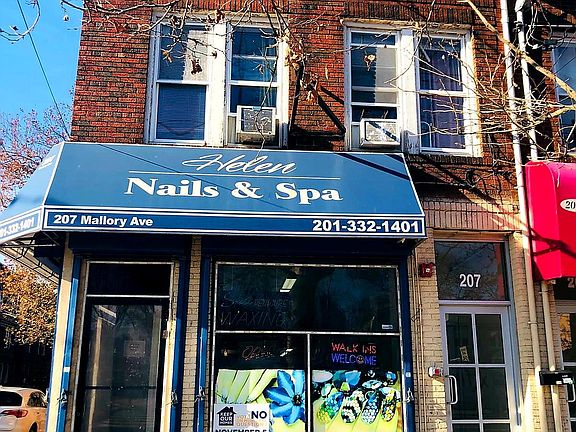 2nd image of 207 Mallory Ave #3T