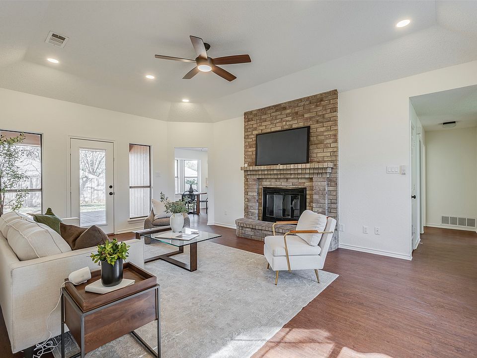 1st image of 7908 Moss Rock Dr