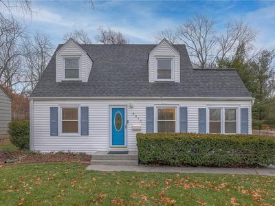 8211 Ward Pkwy, Kansas City, MO, 64114