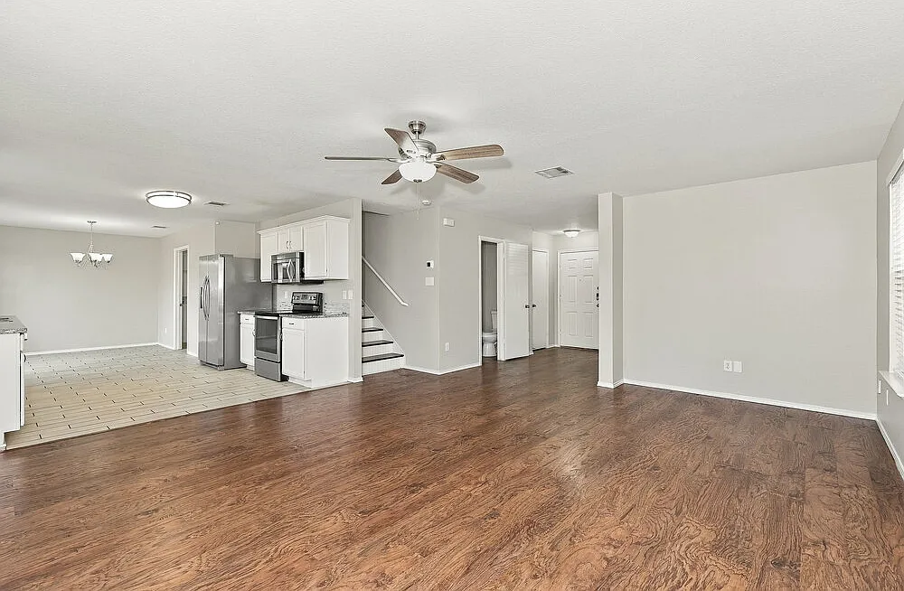4 bed, 2.5 bath, 2239 sqft, $2,525 — Photo 4