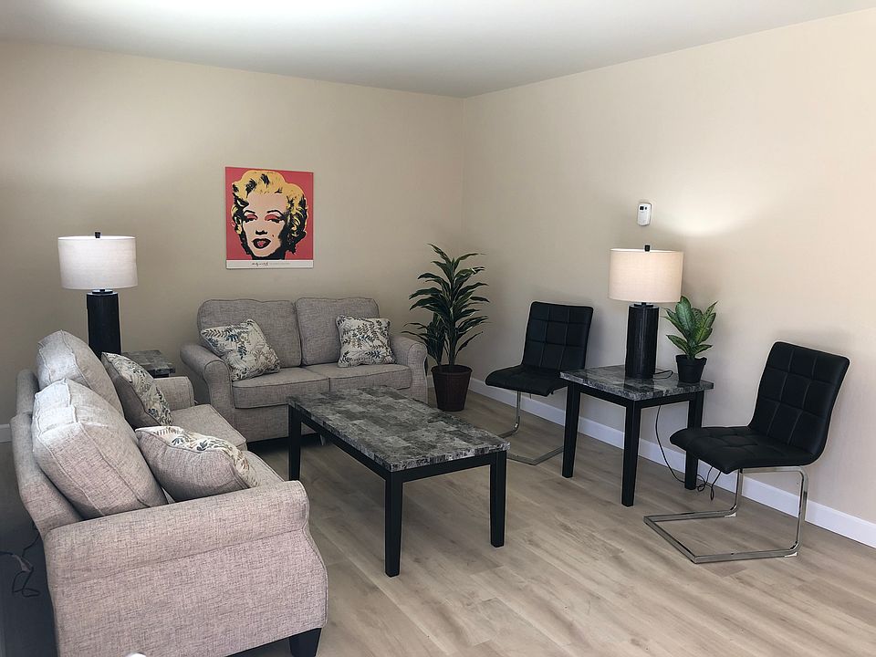 Notice that the dining area is not in the living room.