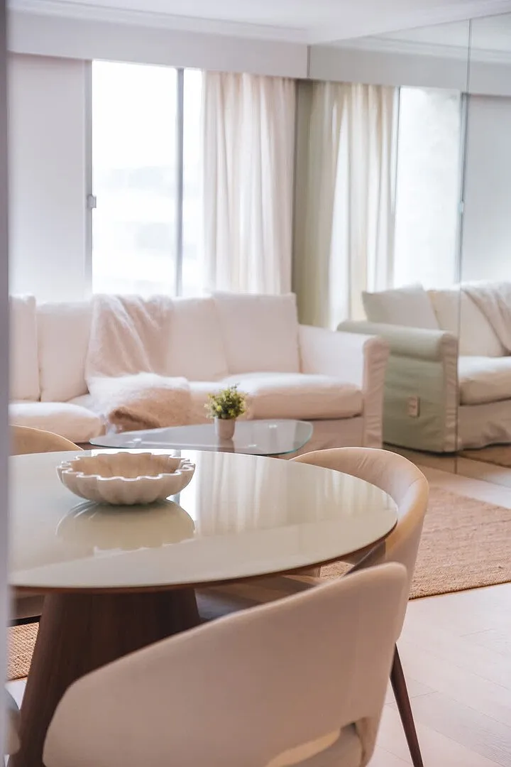 Modern Japandi Condo in Bunker Hill w/ City Views — Photo 4