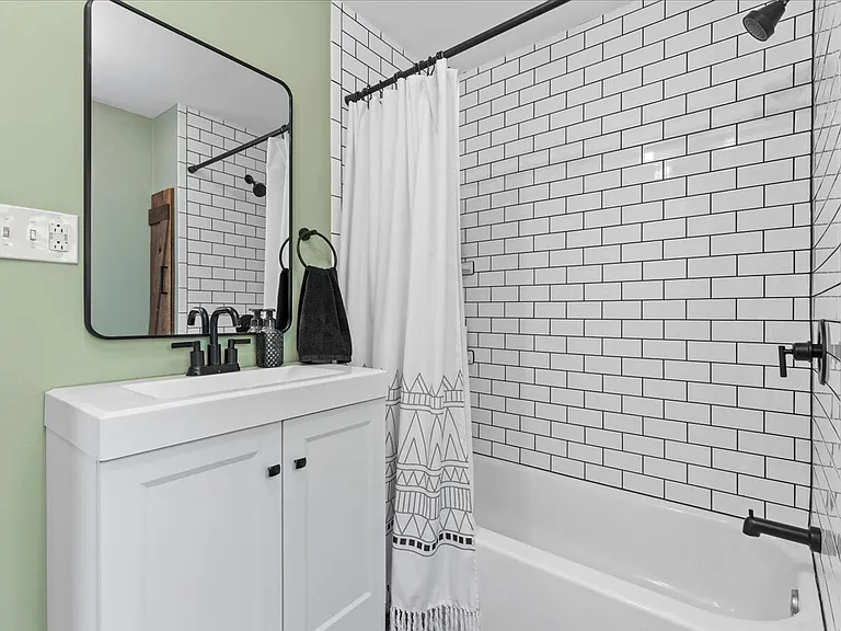 1518 Westfield St — Photo 25