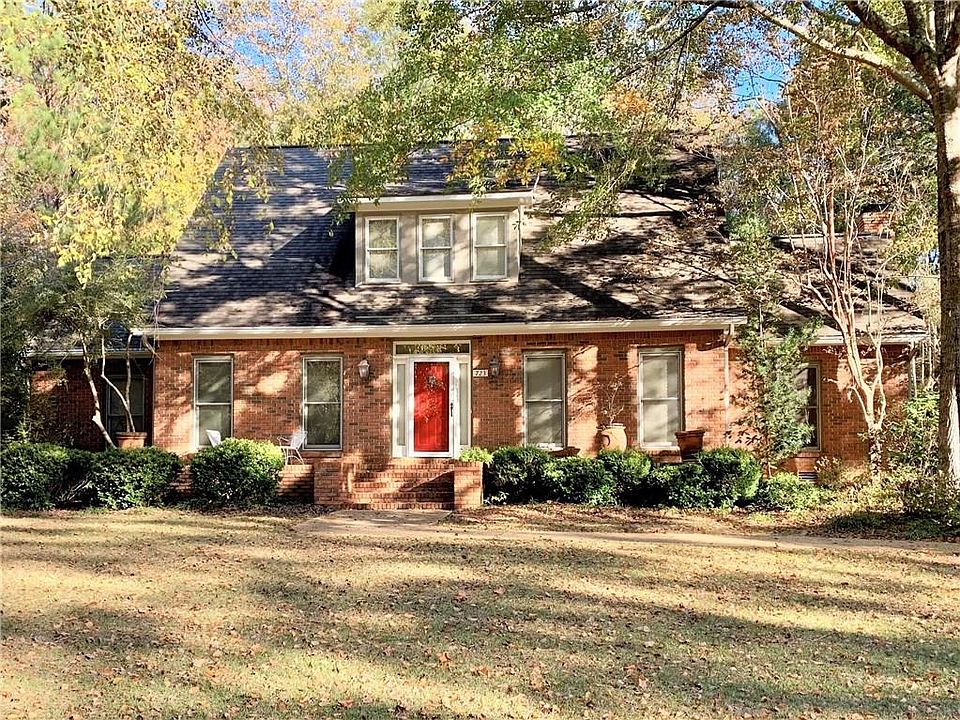 1st image of 723 Burke Pl