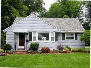 24370 Smith Ave, Westlake, OH