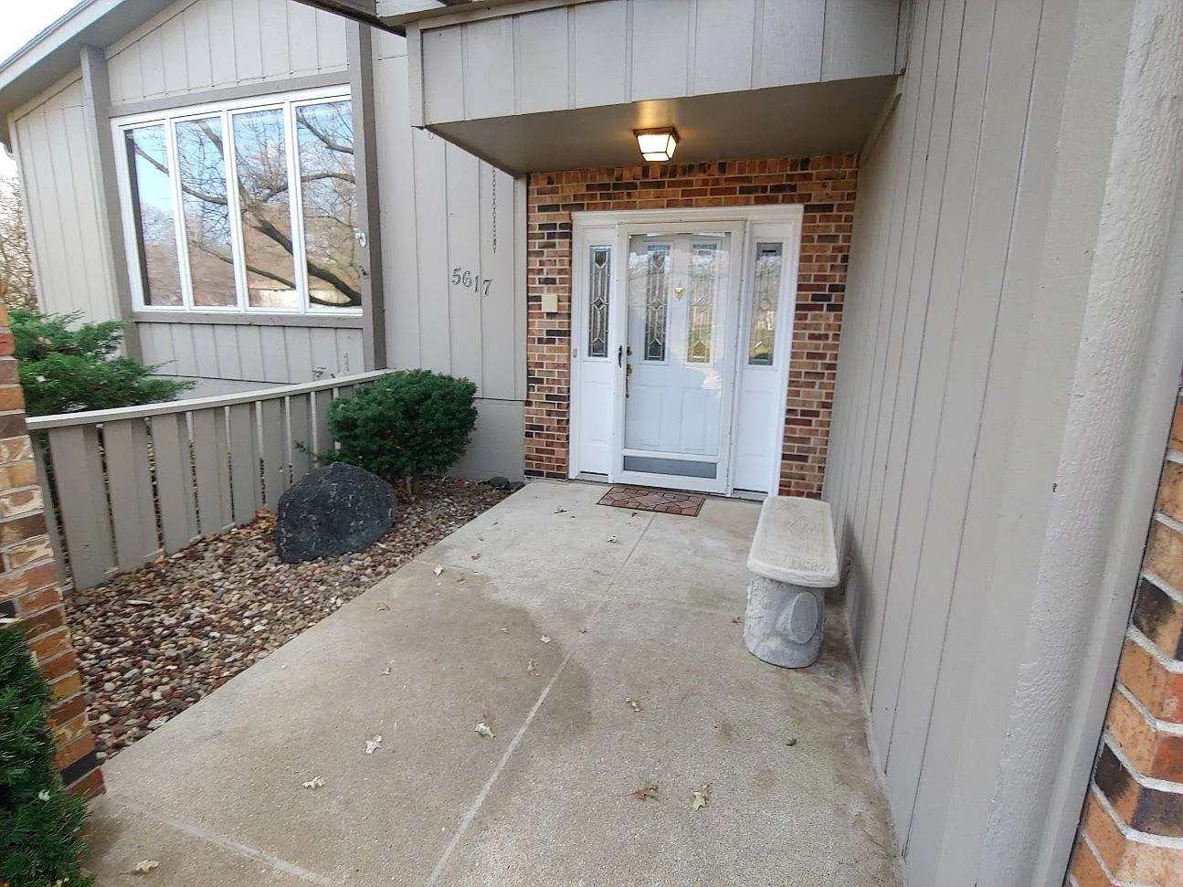 3 bed, 2.5 bath, 2628 sqft, $2,400 — Photo 2