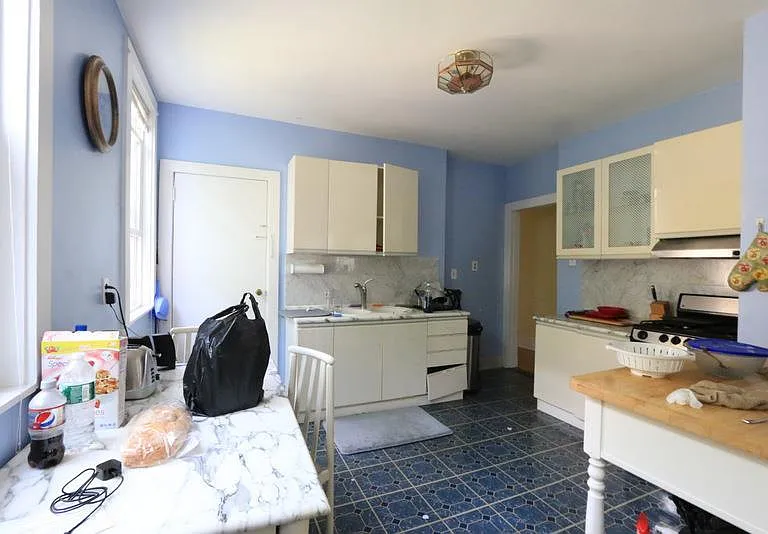 18 Park Ave #2 — Photo 2