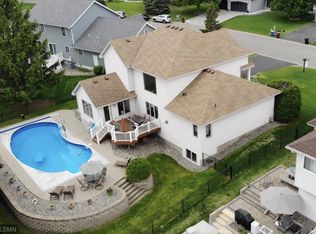 1150 Crestview Ct S, Maplewood, MN 55119