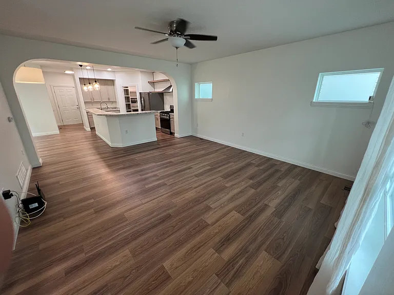 800 Heyl Ave — Photo 4