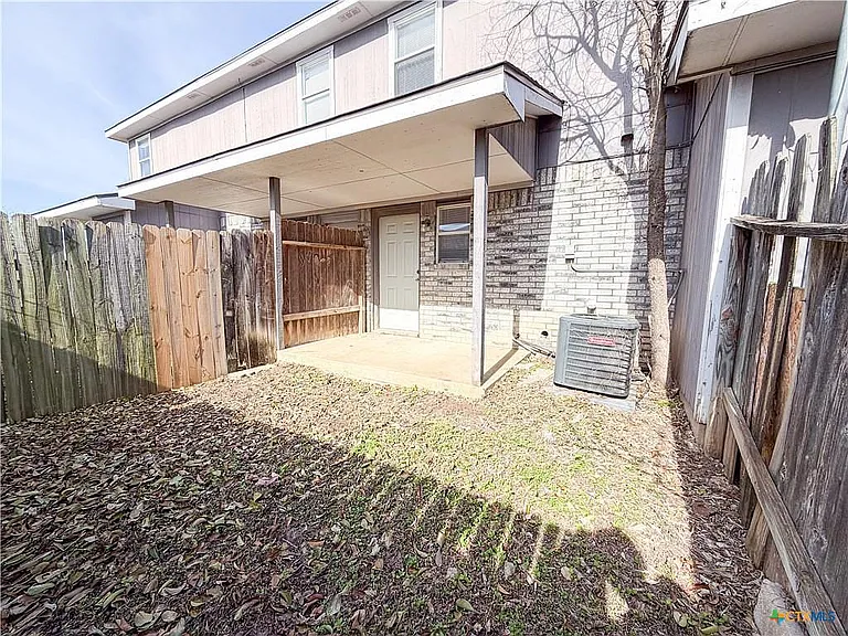 4305 Shawn Dr #B — Photo 12