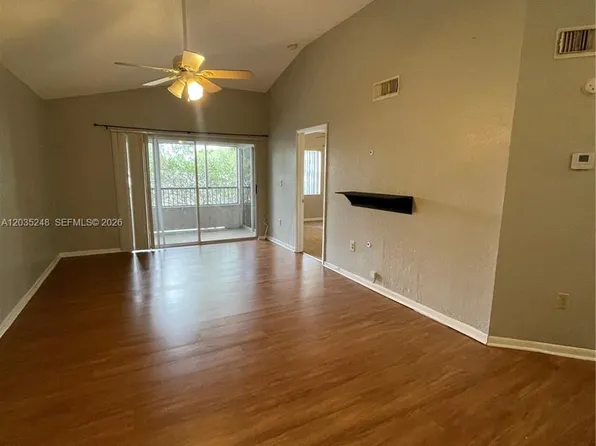 2820 N Oakland Forest Dr APT 210, Fort Lauderdale, FL 33309