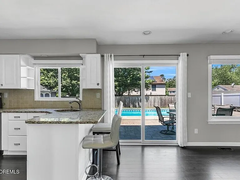 960 Green Hill Blvd — Photo 35