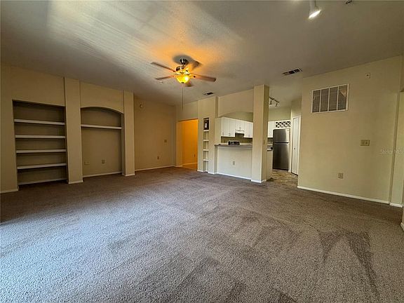 4th image of 132 Vista Verdi Cir Unit 228