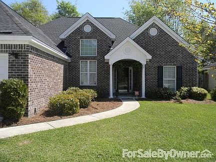 Front View!
						:
						Love the high ceiling in living area!!