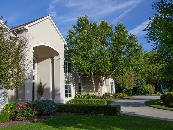 2nd image of 2384 Mission Hill Dr