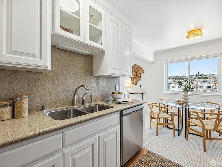 2090 Great Hwy #206 — Photo 19