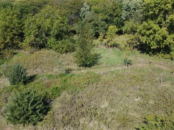 516-514 & Way #512-E, Wellman, IA 52356