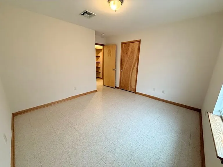 2520 Crockett St — Photo 16