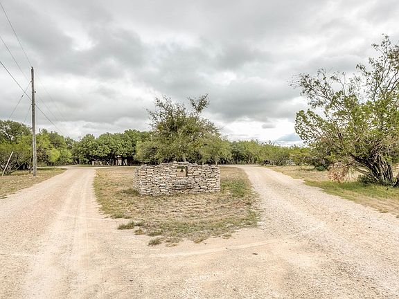 2nd image of 6270 Green Oaks Dr