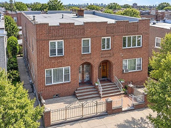 2nd image of 2129 Bay Ridge Ave