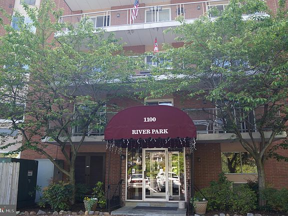 2nd image of 1100 Lore Ave