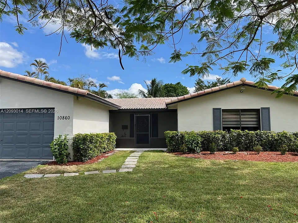 10860 NW 40th St