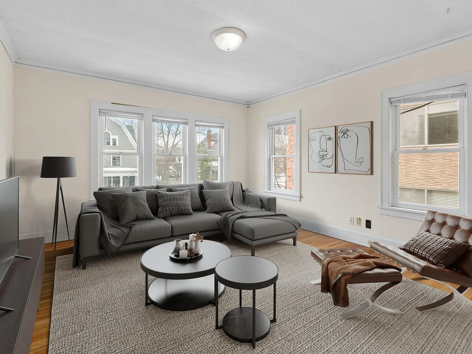 Emmerson Terrace Apartments — Photo 1
