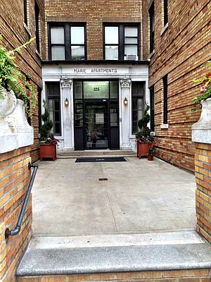 Rented by Bohemia Realty Group | media 28