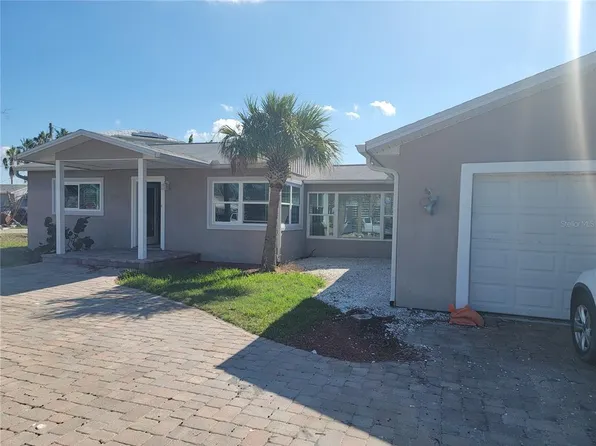 699 140th Ave E, Madeira Beach, FL 33708