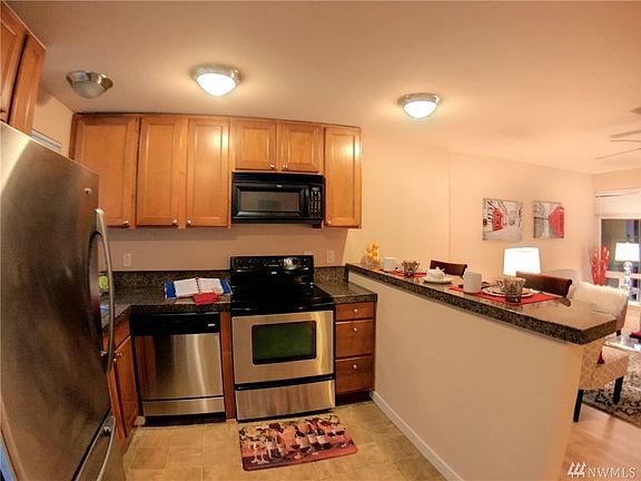 3rd image of 22612 6th Ave S APT 10