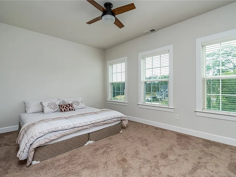 1702 Stevensan Dr — Photo 21