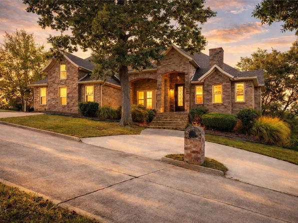 15871 Serenity Point Ln, Rogers, AR 72756