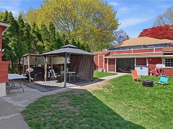 5th image of 448 Gaskill St