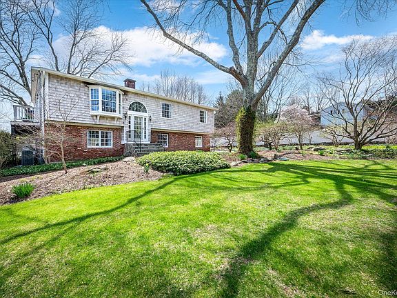 2nd image of 475 Mooney Hill Road