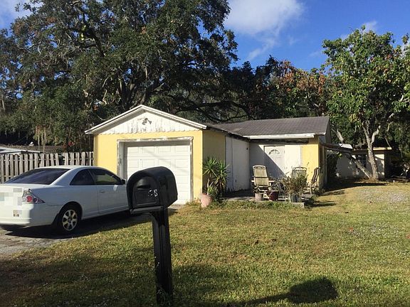 3rd image of 58 Crescent Lake Dr